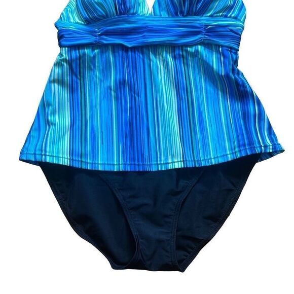 FantaSizer One Piece Swimsuit - Picture 3 of 9